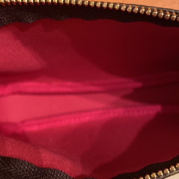 Louis Vuitton 2020 Vivienne—Christmas Limited Edition-Monogram Mini Ponchette - Picture 6 of 8